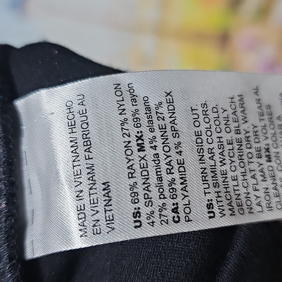 Chico's Black Ankle Cropped Pants Sleek High Waist Tailored Design Size 1 - Picture 5 of 6